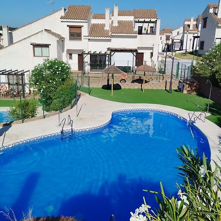 El Ronquillo Suite En Sierramagna, Piscina Abierta מראה חיצוני תמונה