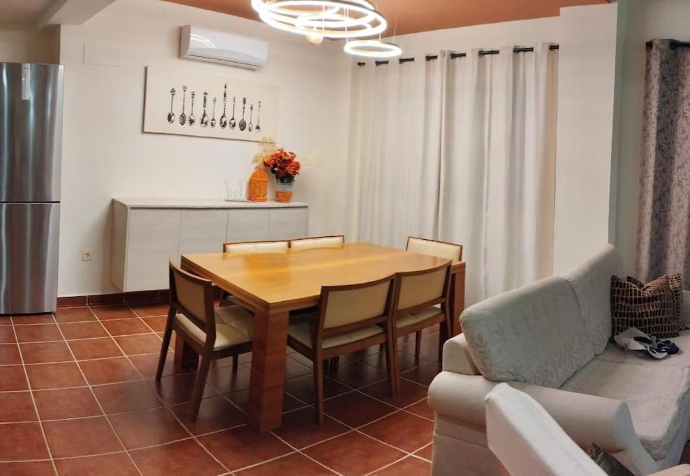 El Ronquillo Suite En Sierramagna, Piscina Abierta מראה חיצוני תמונה